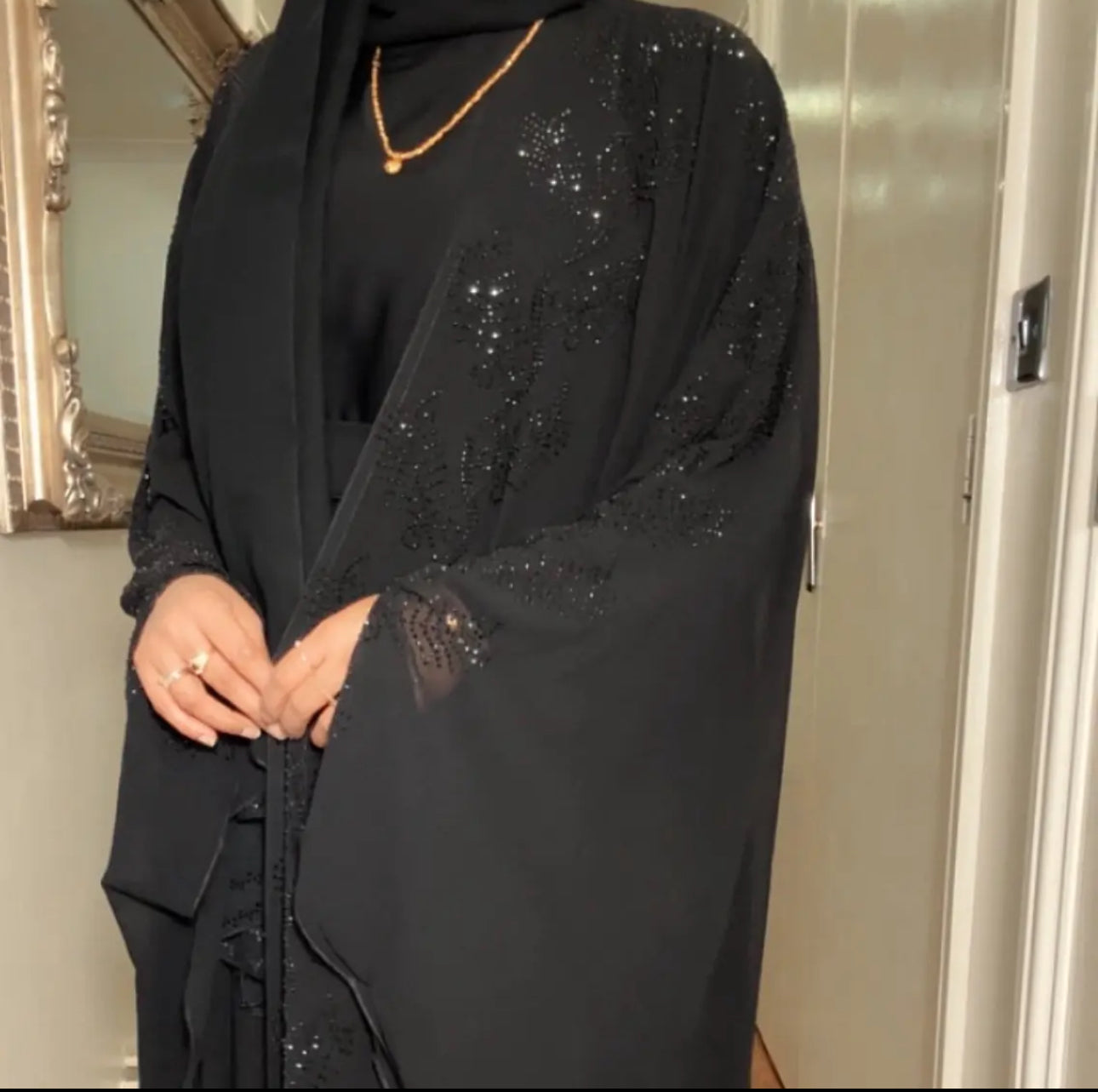 hiba Abaya