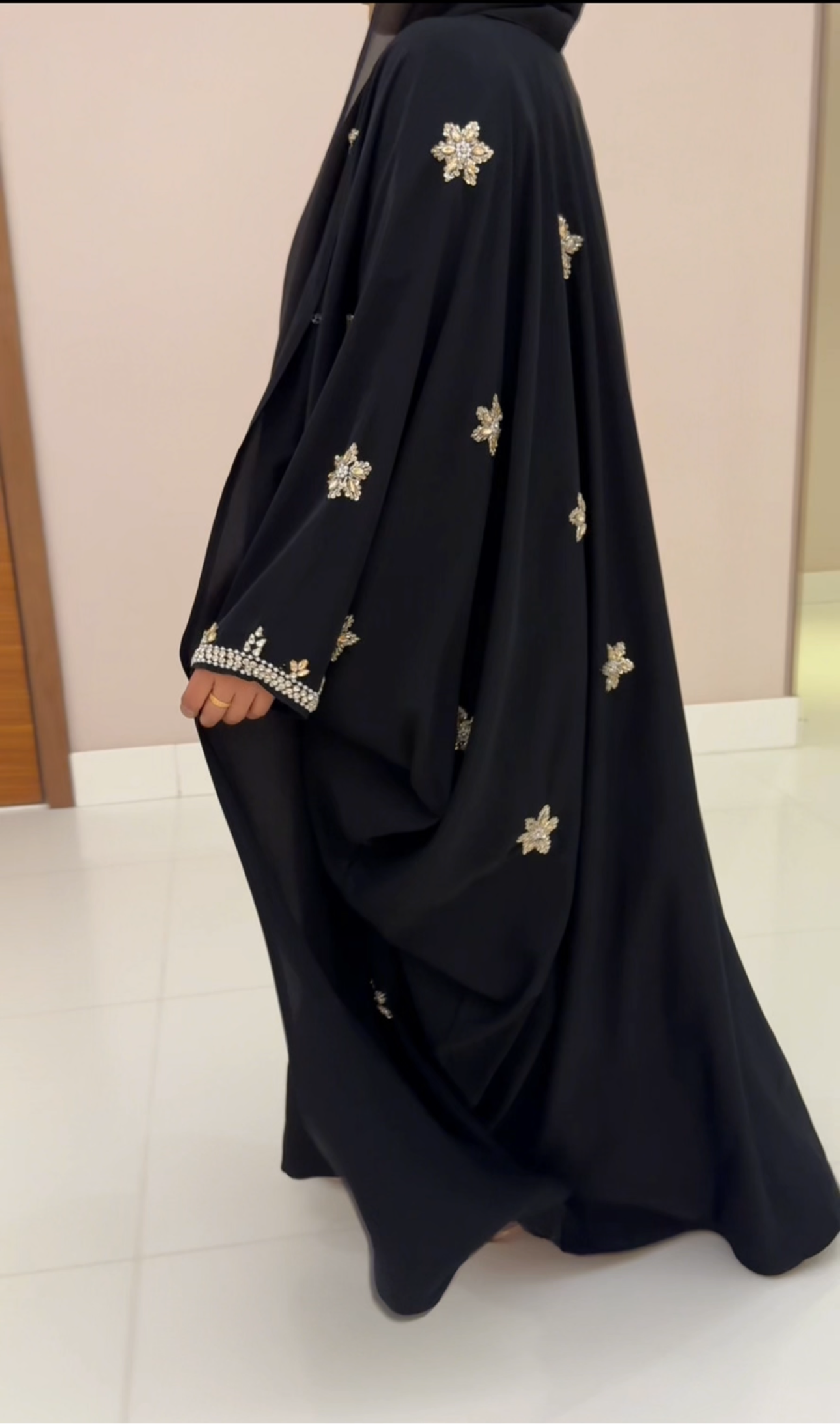 Nazia Abaya