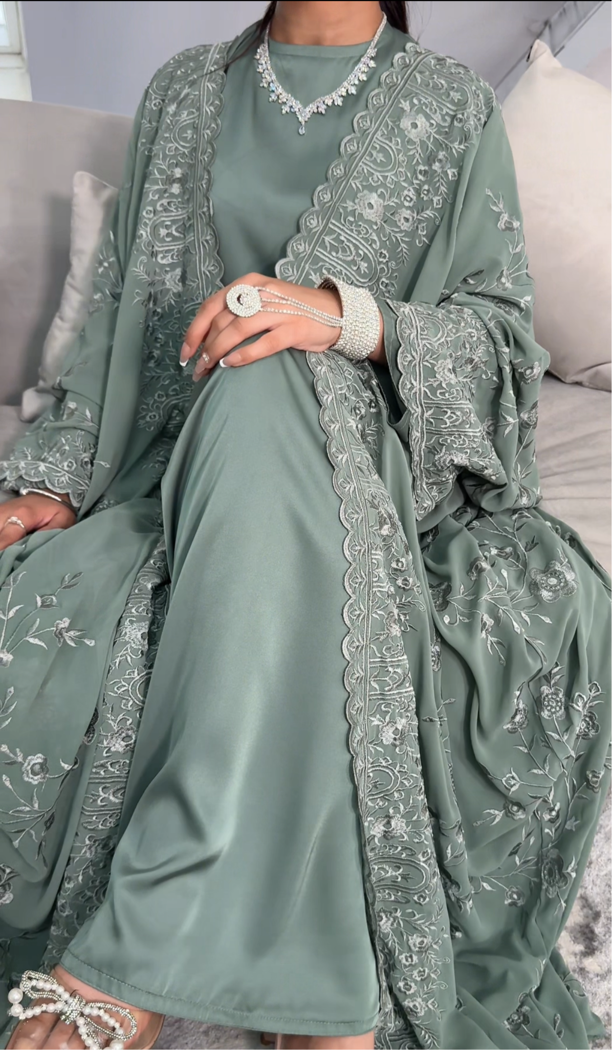 Iqra Abaya