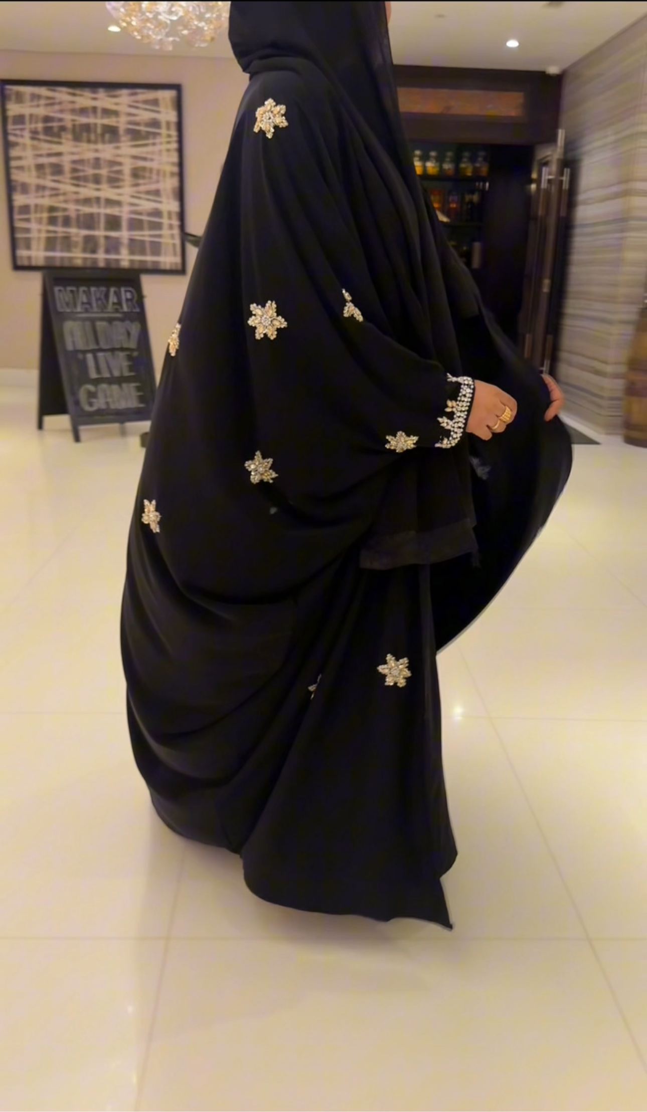 Nazia Abaya