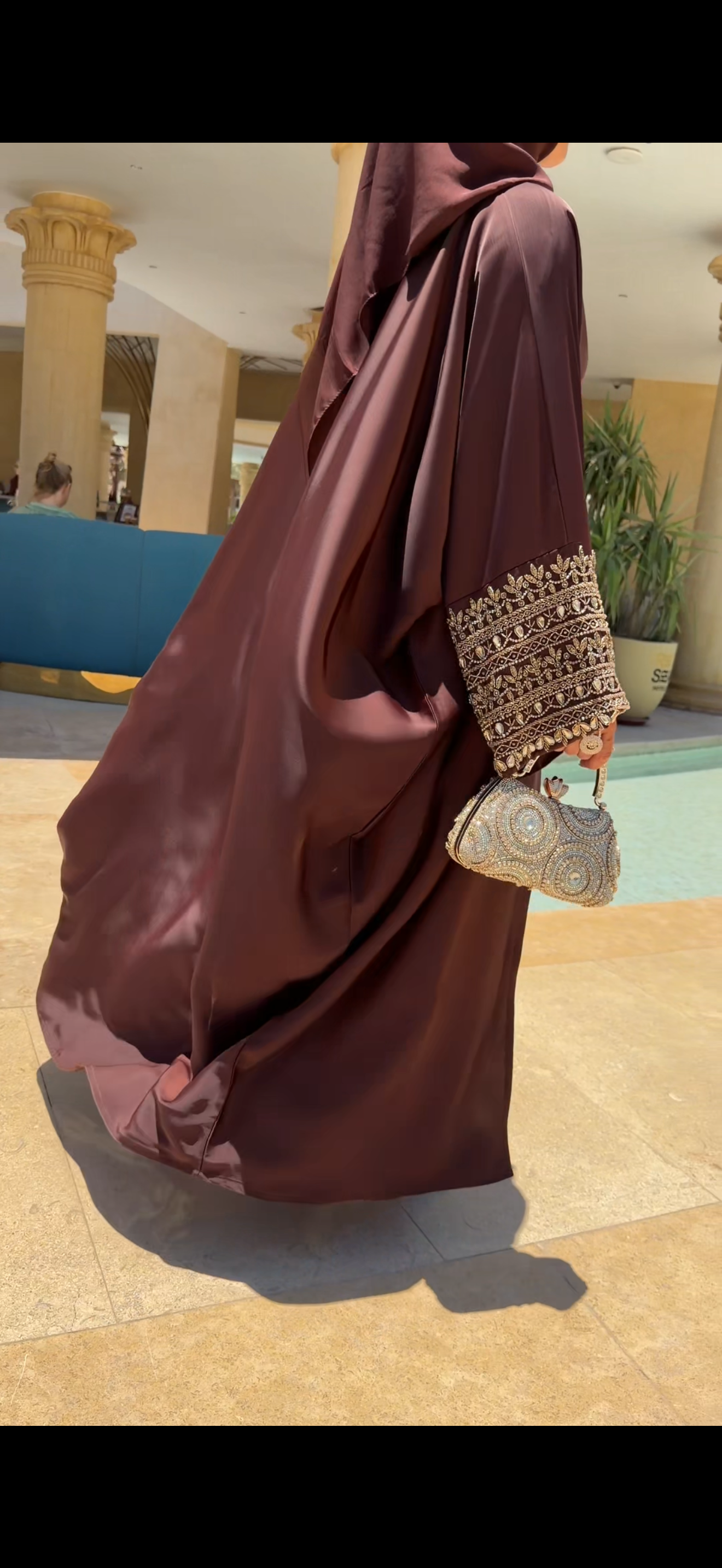 Mina abaya