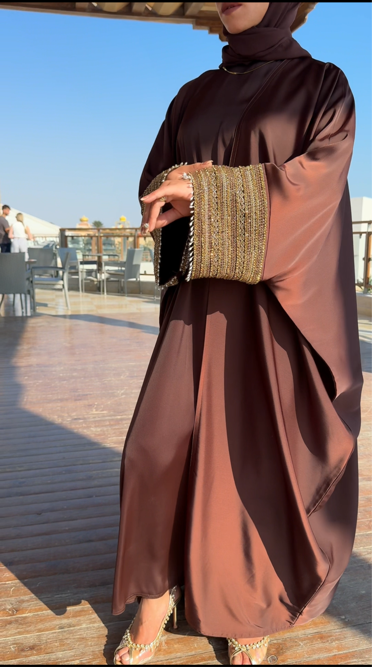 Neelam Abaya