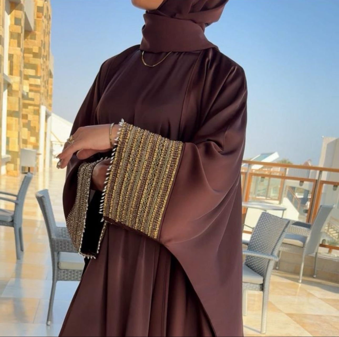 Neelam Abaya