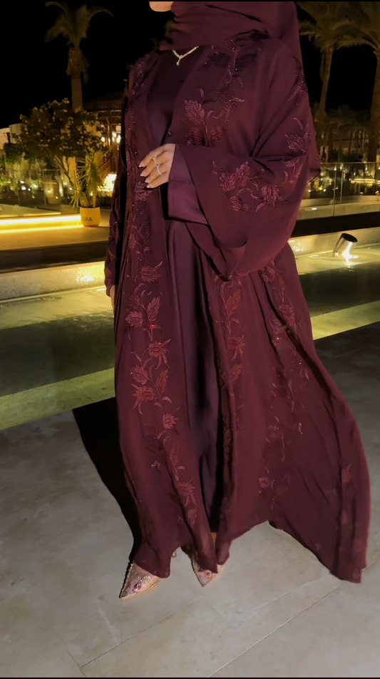 Naima Abaya