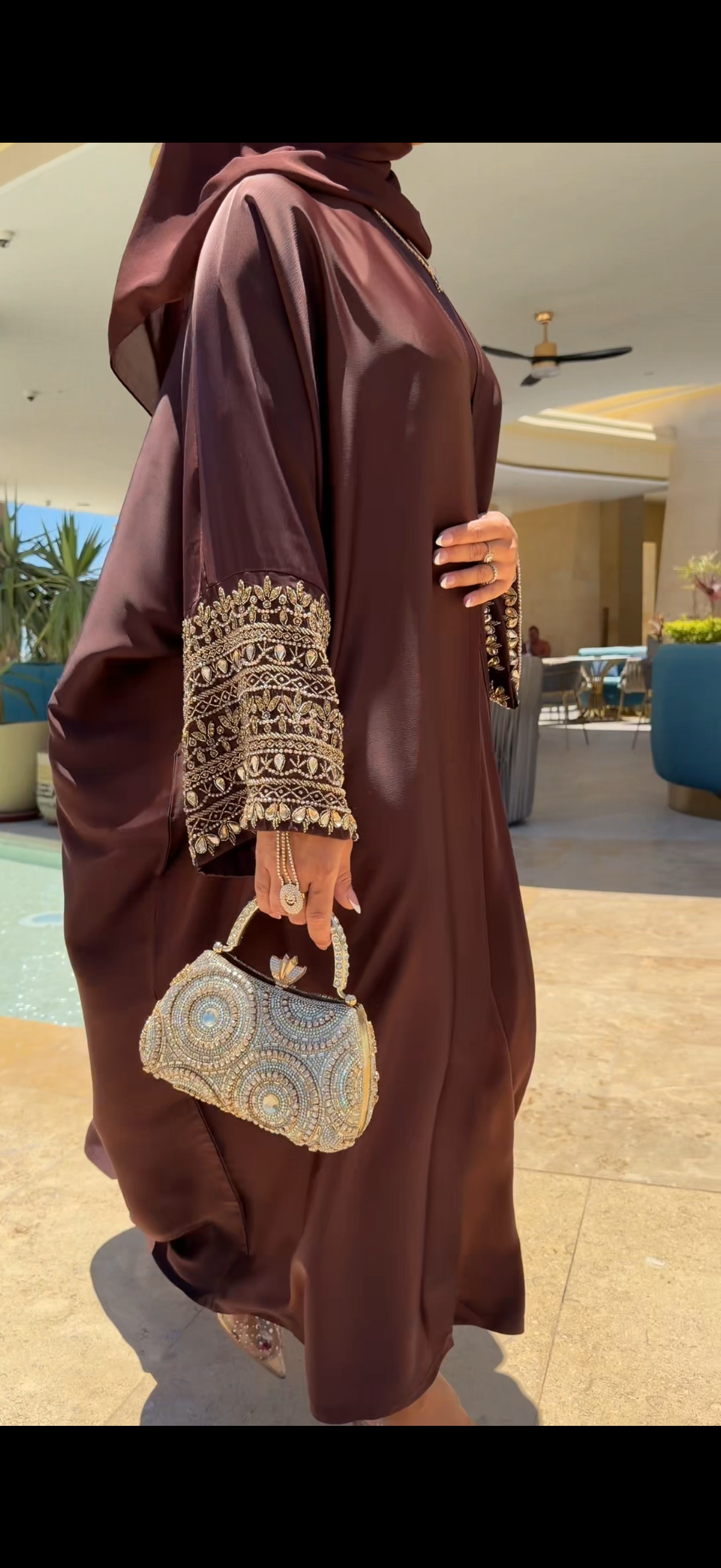 Mina abaya