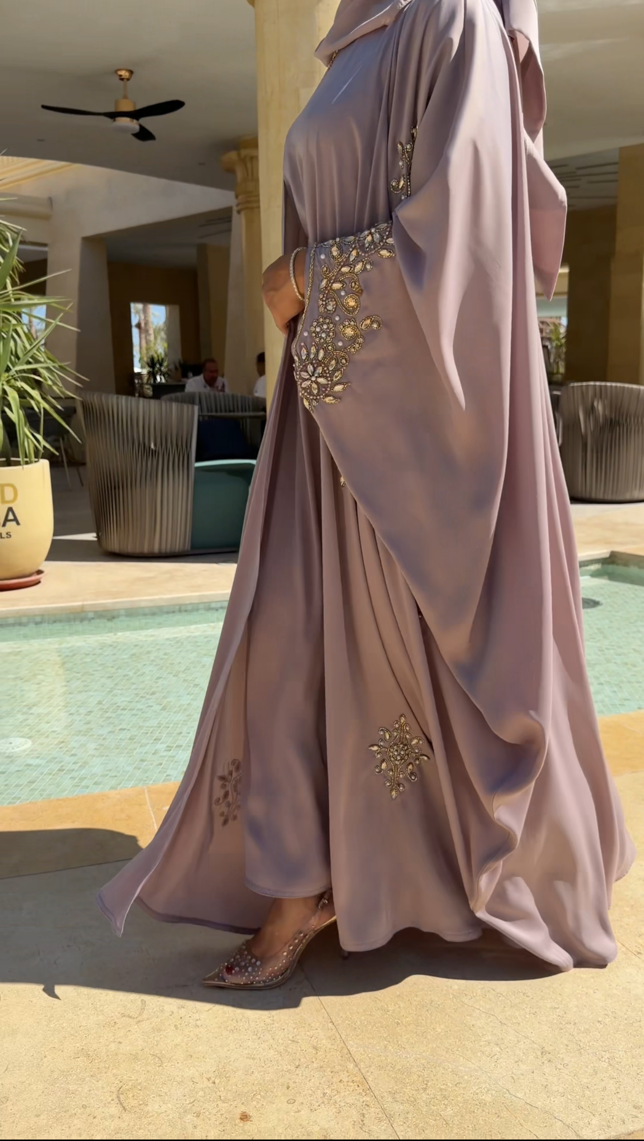 Mahla Abaya