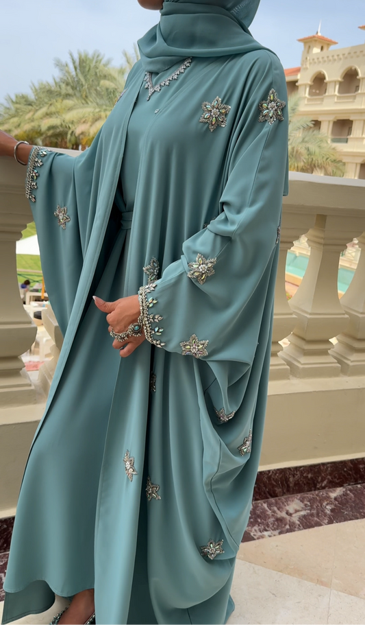 Nazia Abaya