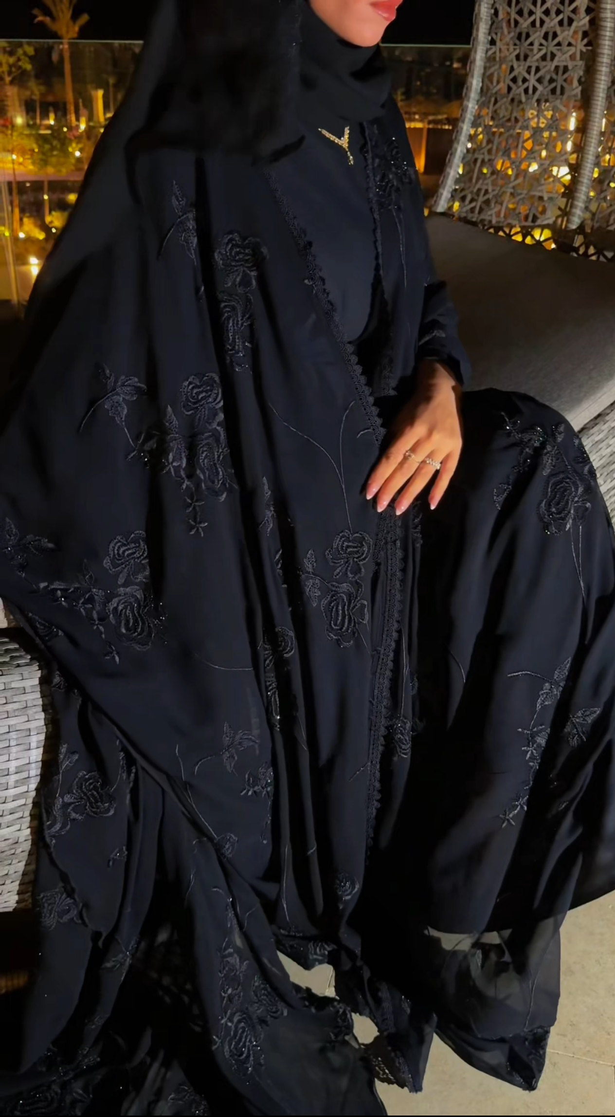 Dua abaya