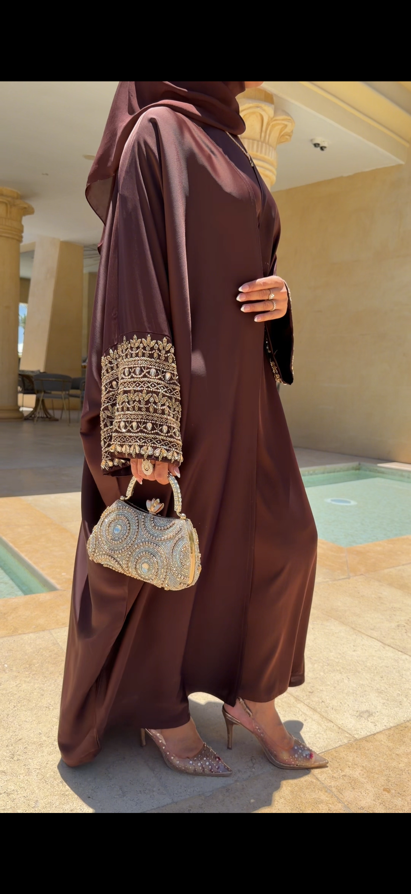 Mina abaya