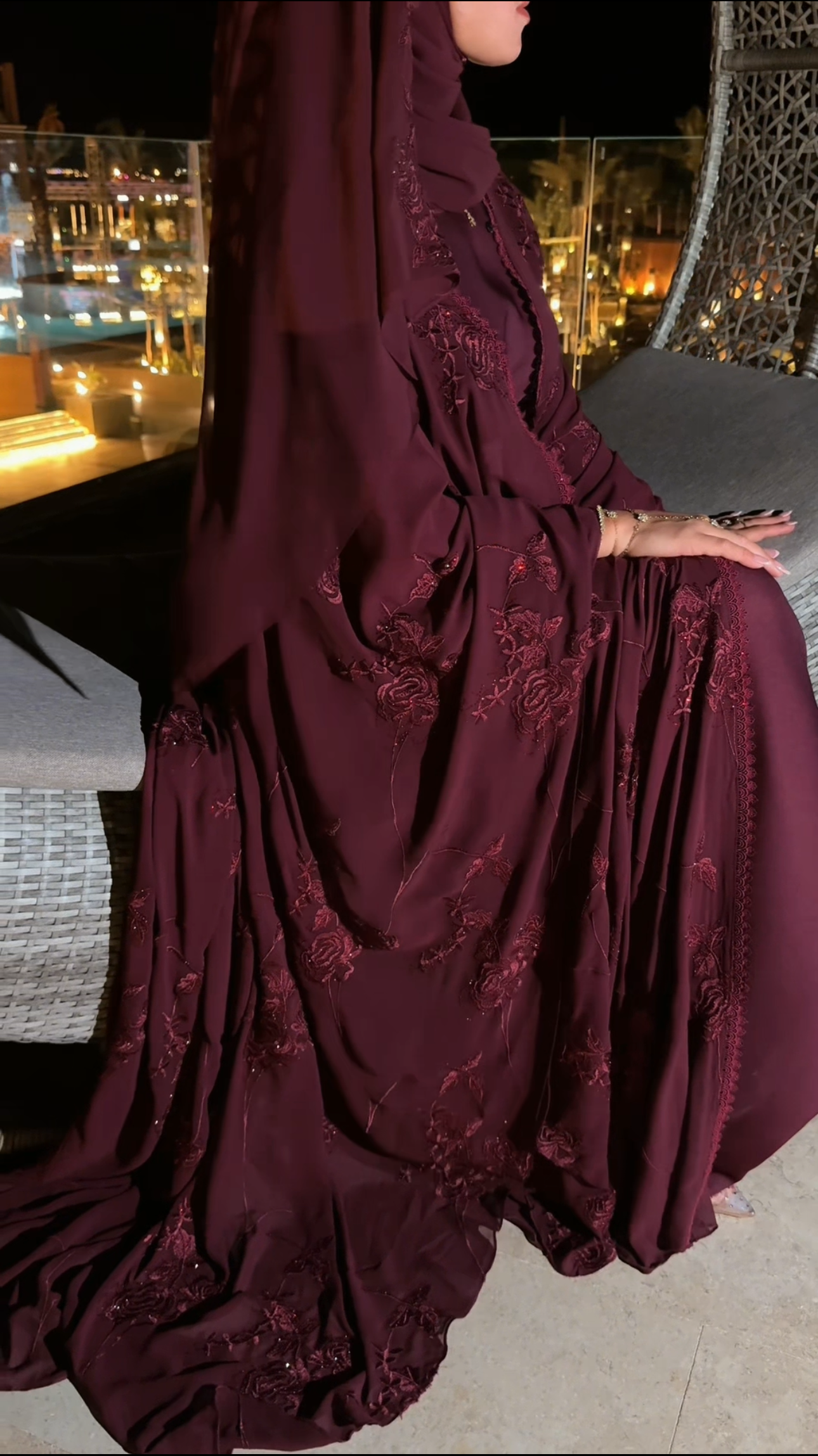 Dua abaya