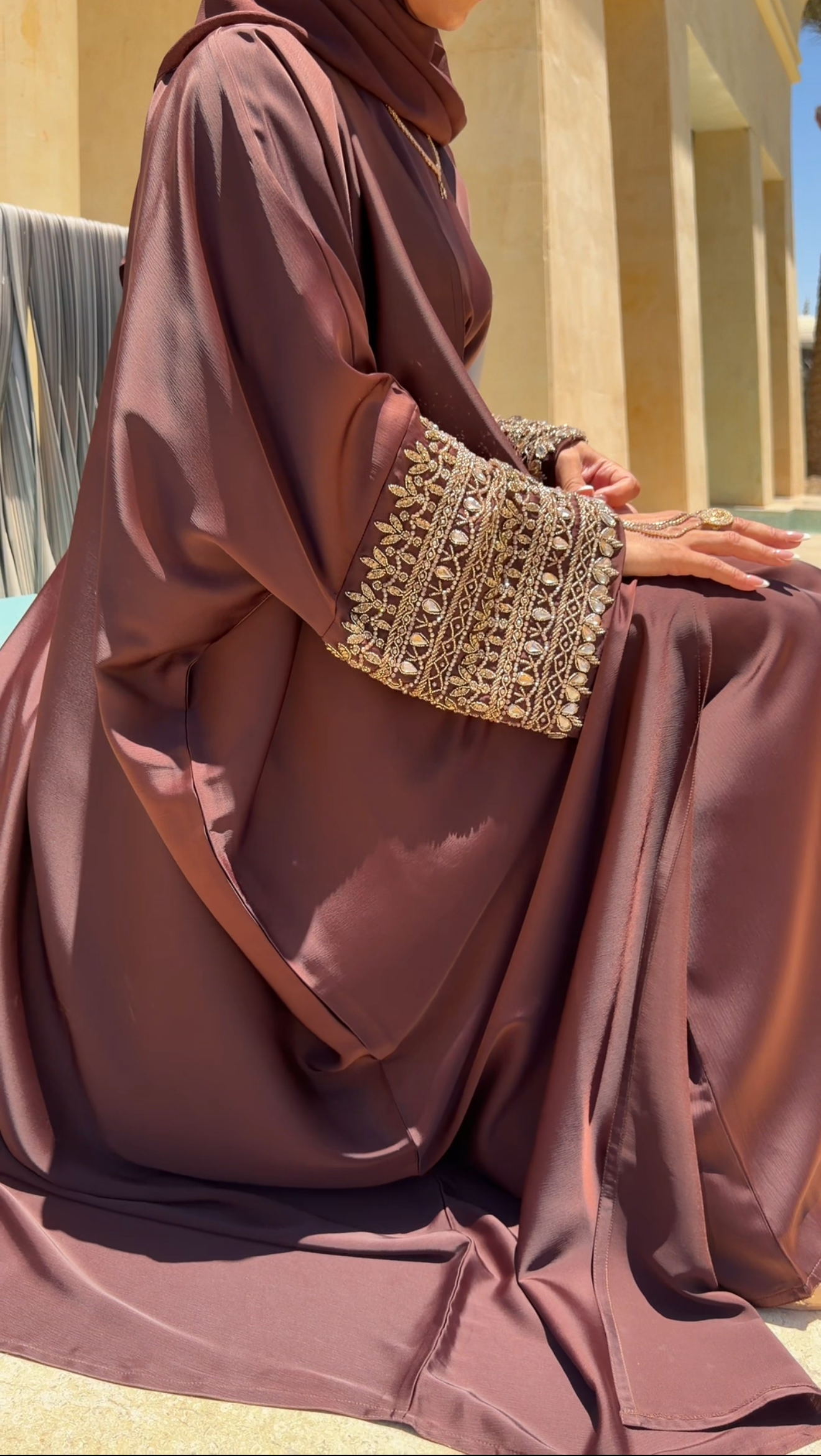 Mina abaya