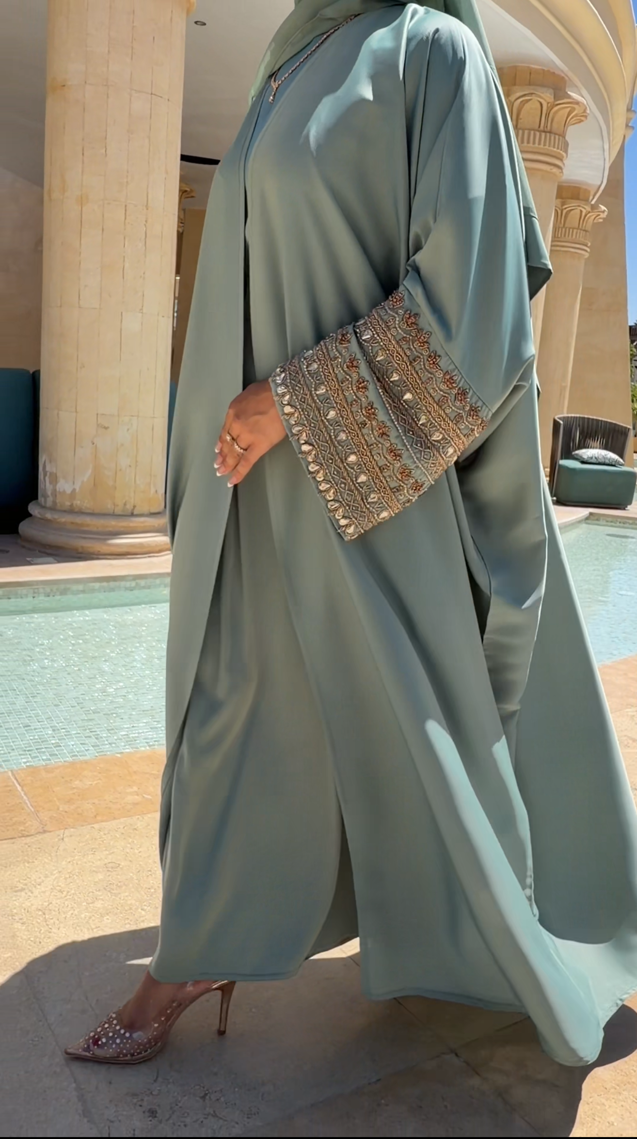 Mina abaya