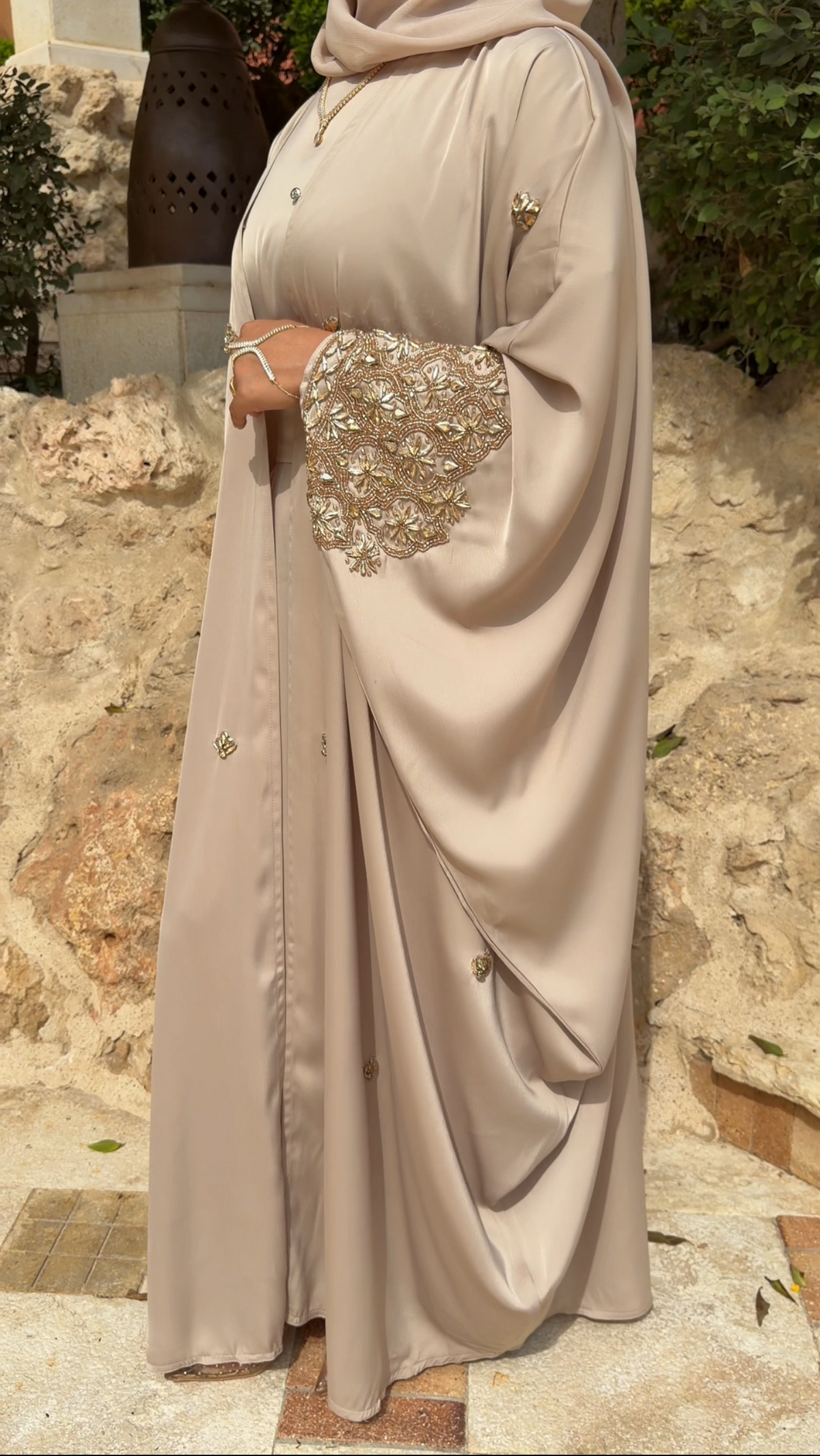 Farida abaya