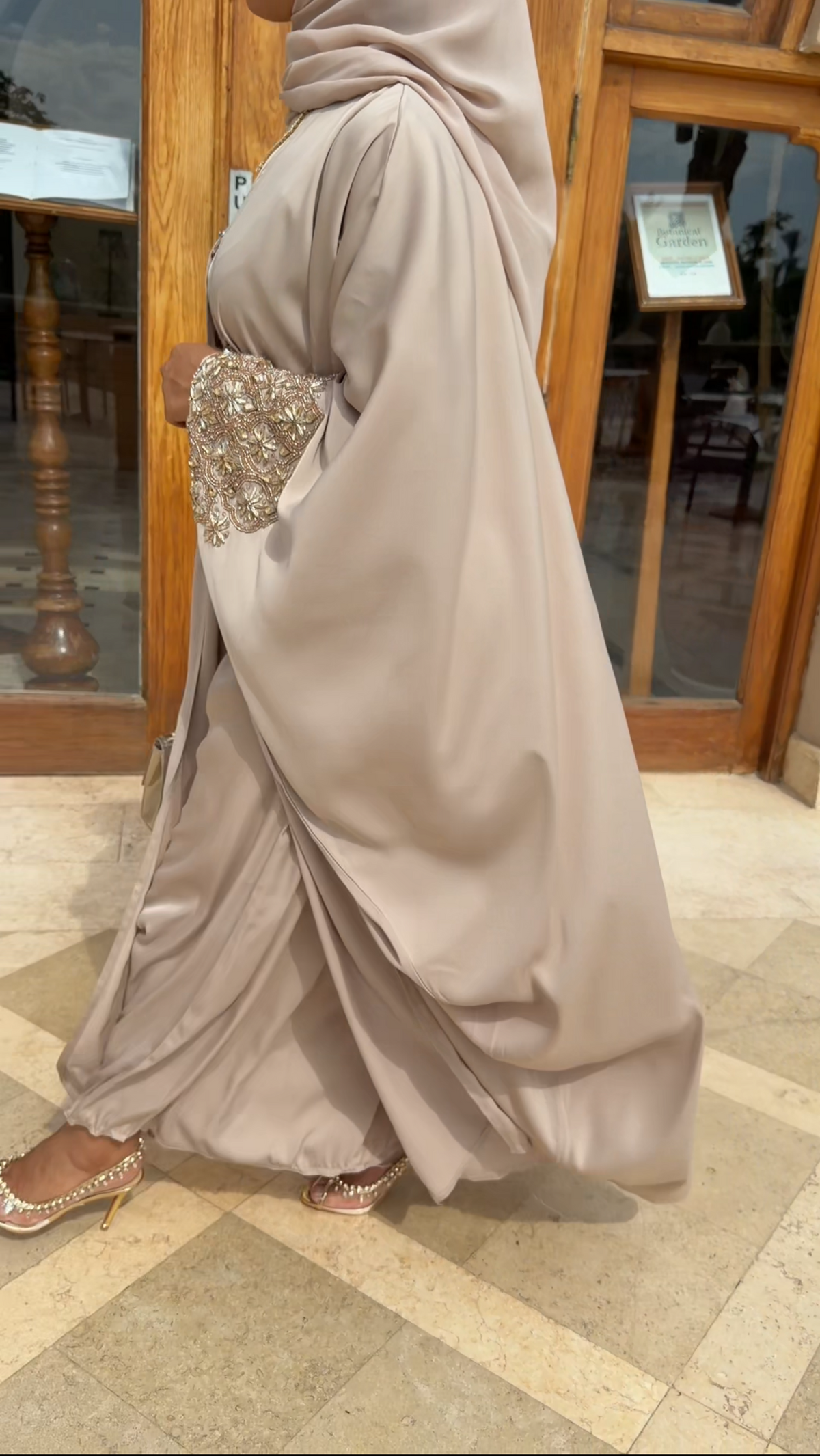 Farida abaya