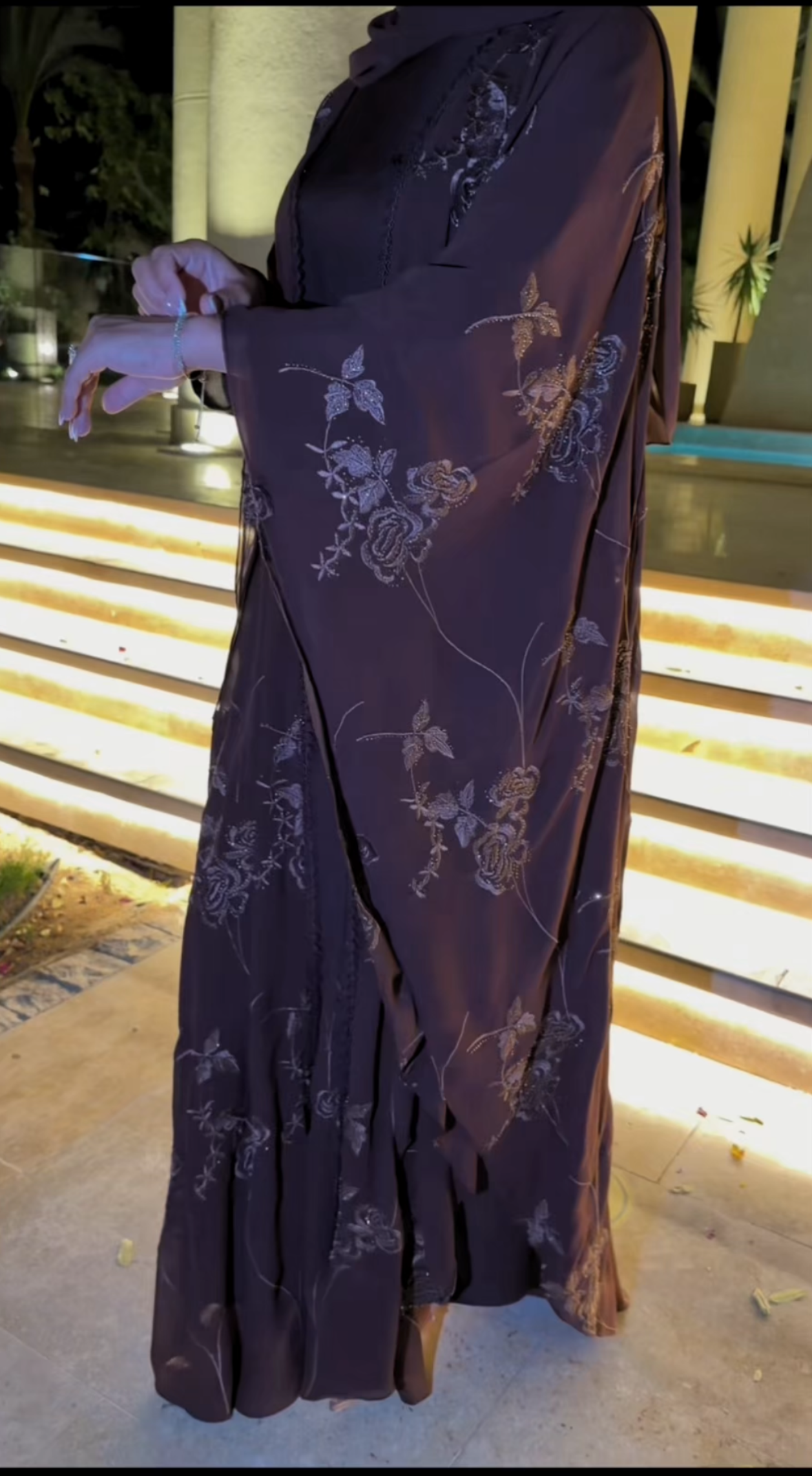 Dua abaya