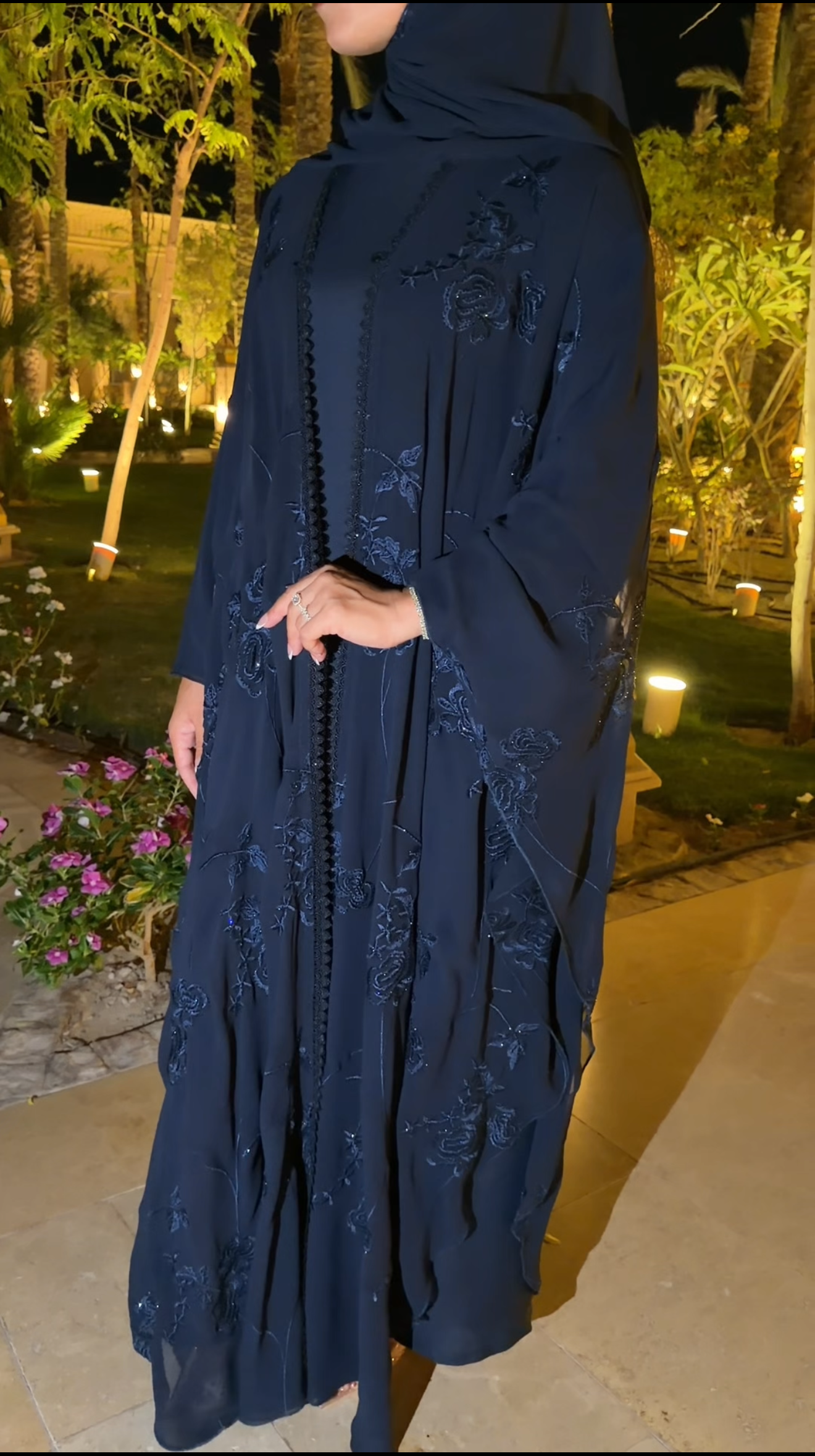 Dua abaya